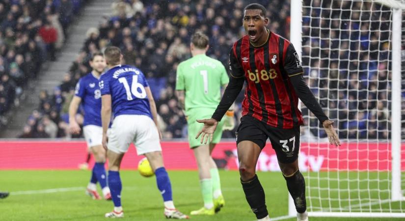 Robbie Keane PL-rekordját állította be Tóth Alex csapattársa