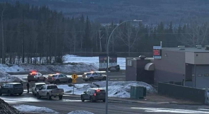 Lövöldözés történt egy kanadai iskolában, legalább nyolcan meghaltak