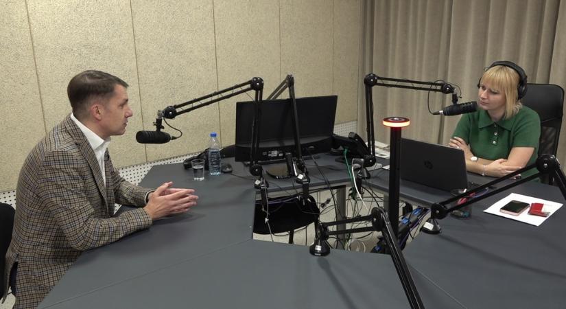 Dr. Pásztor Bálint: A DK olyan eszközöket vet be a kampányba, amelyek megosztják a nemzetet