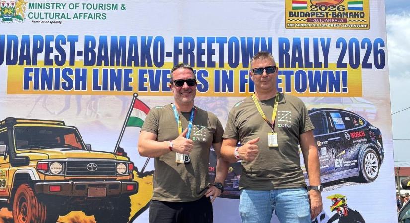 Fantasztikus! Csupán egy hellyel csúsztak le a dobogóról az egerszegiek, 400 autó szelte át Afrikát