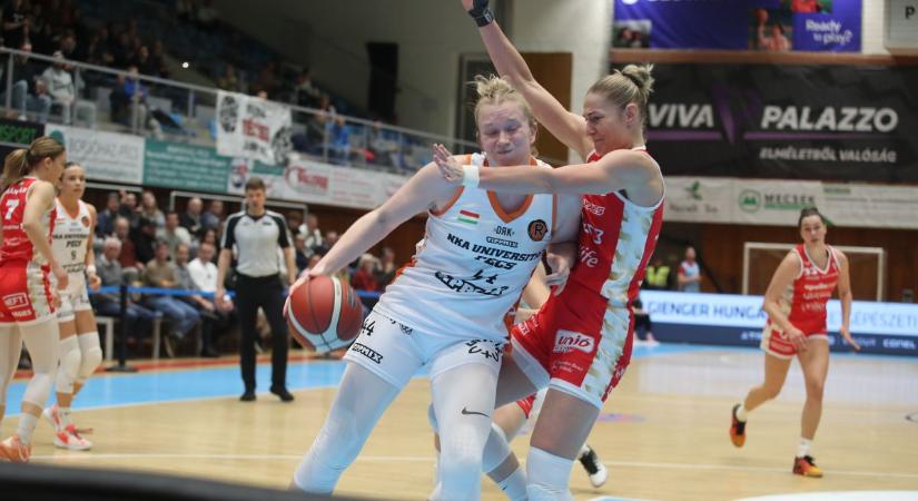 Komoly pénzbírsággal súlytották a pécsiek egyik legnagyobb riválisát