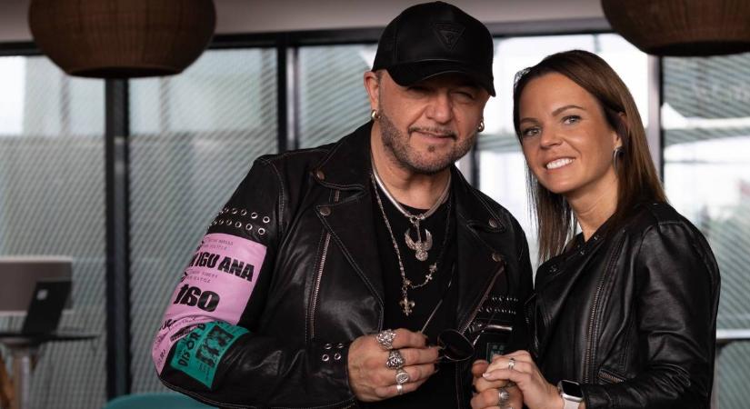 20 év után eljegyezte a szerelmét Kozsó, még idén házasodik az énekes