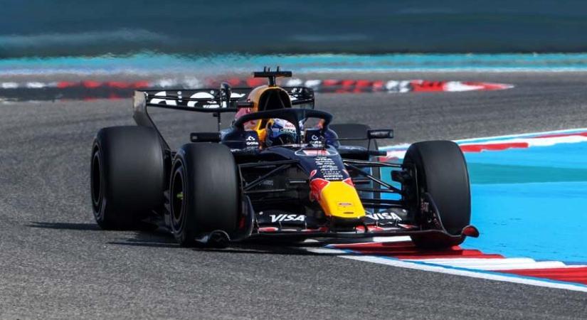 Verstappen az élen a bahreini nyitónap délelőttjén