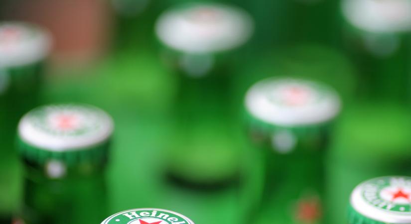 Durva leépítés jön a Heinekennél: ezrek munkája kerülhet veszélybe