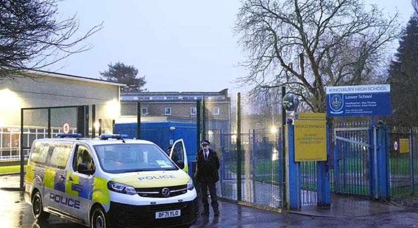 Késelés történt egy londoni iskolában: két gyerek súlyosan megsérült