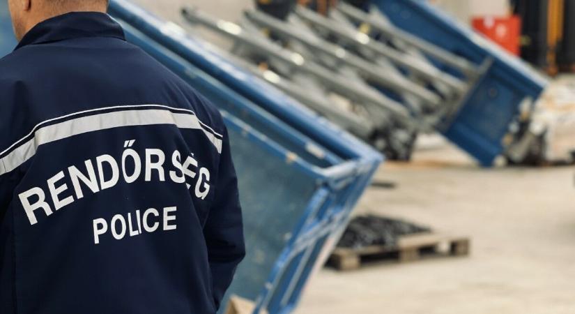 Megvárták, amíg nagykorú lett, játszótéren fogtak el egy 18 éves dílert