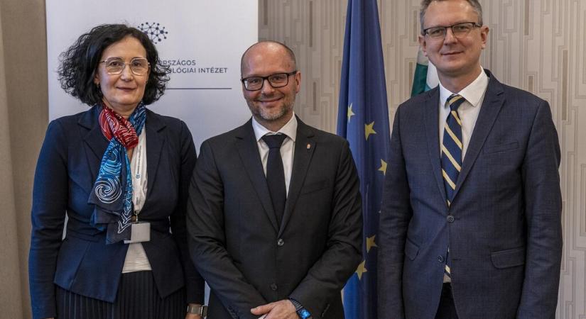 Korábban mágusképző akadémiát vezetett a Nyírő Gyula Kórház főigazgatója, aki miatt már 15 szakorvos mondott fel az intézményben