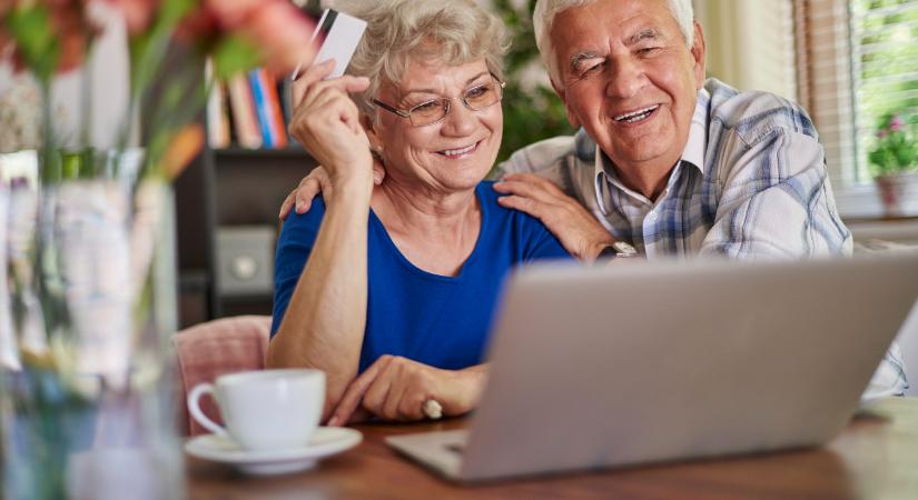 KINCS: A magyarok többsége támogatja a 13. és a 14. havi nyugdíjat