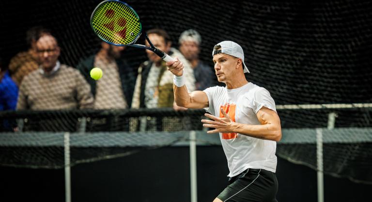 A világranglista 169. helyezettje győzte le Fucsovics Mártont a rotterdami nyitókörben