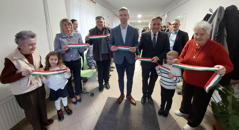 Rezsicsökkentés helyben: közel 100 milliós energetikai fejlesztést adtak át Jászárokszálláson