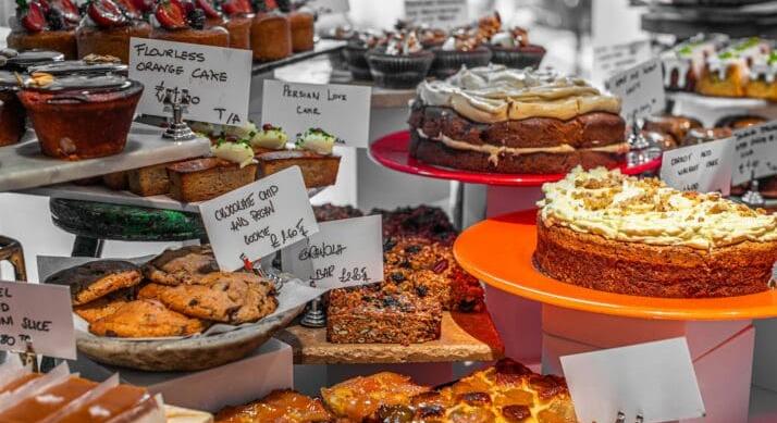 Jöhet az édes élet a cukrászdáknak: 9 -12 milliárdos támogatást kaphat 3 ezer vállalkozás