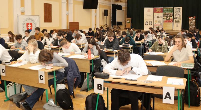 50. Felvidéki Magyar Matematikaverseny – Oláh György Emlékverseny a Selye János Gimnáziumban