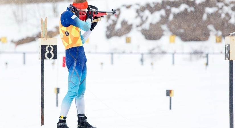 Élő interjúban vallotta be a bronzérmes síelő, hogy megcsalta barátnőjét