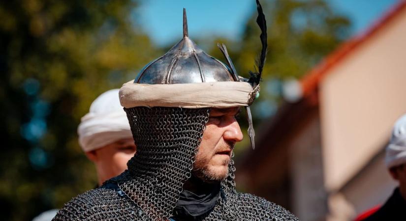 Hol a török, hol a magyar oldalon vívja újra a történelem csatáit a tűzoltó törzszászlós (galéria)