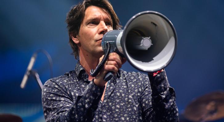 A Quimby máris lecsapott a Radnai Márkkal összefüggésbe hozott széttúrt ágyra