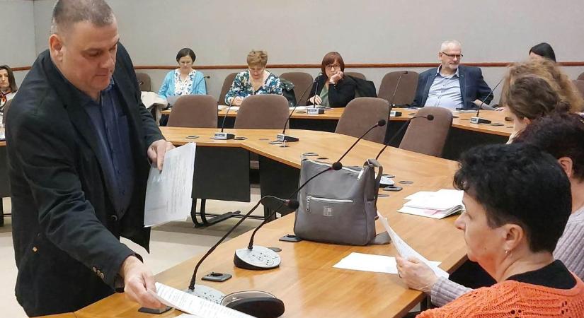 Eldőlt, hol lesznek Dunaújváros szavazóköri helyiségei