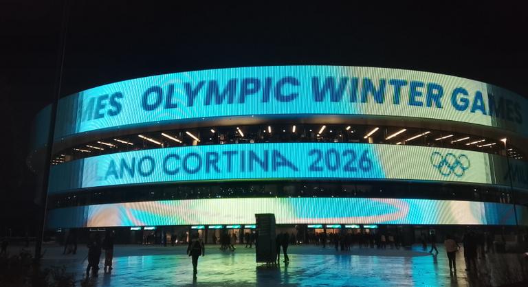 A milánói Szent Júlia Aréna szorosan fogta meg a kezünket, majd olyan élménnyel szolgált, hogy beleszédültünk