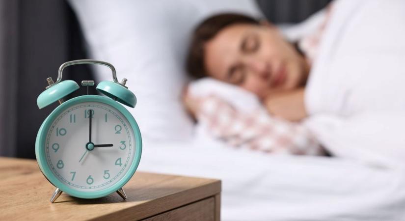 Ezen a napon lesz a tavaszi óraátállítás, és egy órával kevesebbet aluszunk - Szavazás!