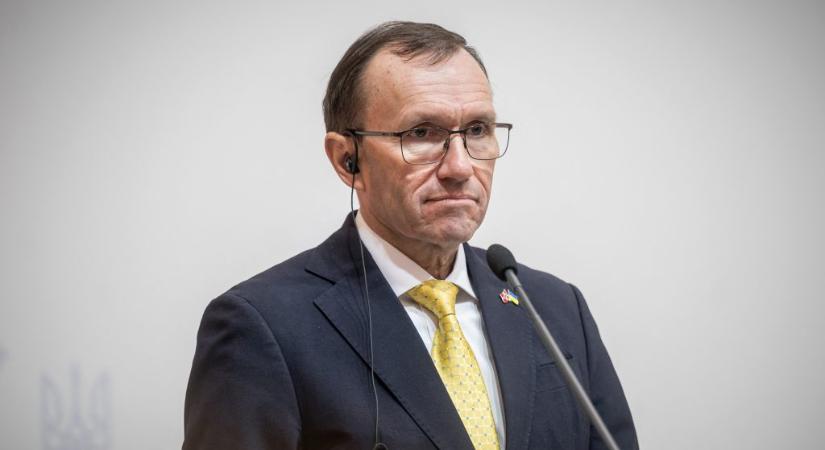 Botrány lett Norvégiában abból, hogy a párizsi nagykövetség gyakornokként alkalmazta a külügyminiszter fiát