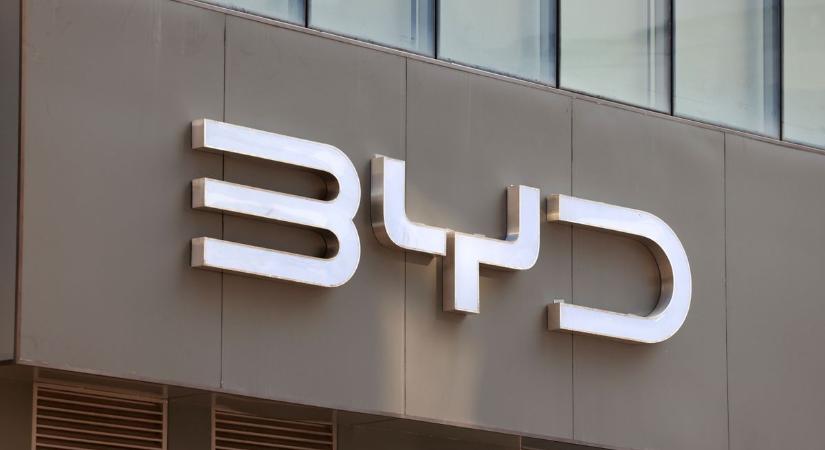 Megújult a magyarok kedvenc elektromos autója: hatalmas dobásra készül a BYD