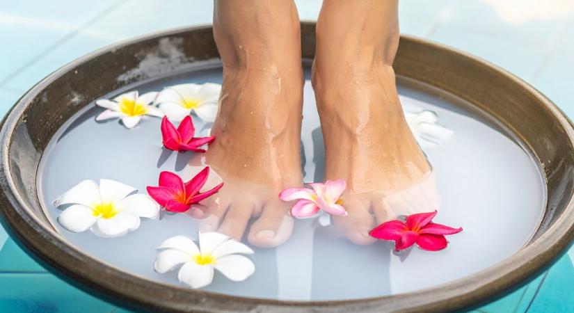 Sós-ecetes lábfürdő: ezért rajong érte mindenki