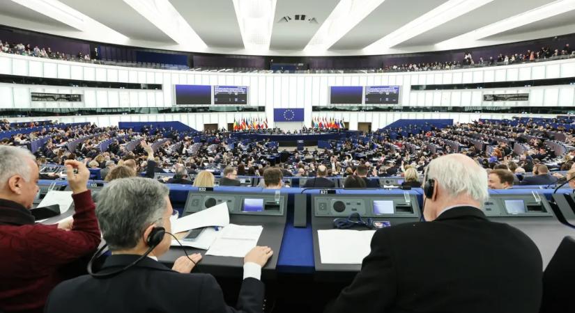 Felesleges csapdát állított magának a Fidesz-KDNP az ukrán hitelnél