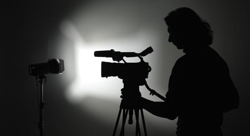 Tragikus hirtelenséggel elhunyt az ismert 39 éves színész – sok a kérdőjel jelenleg