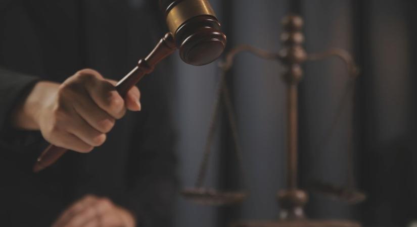 A bíró miatt került szabadlábra az erőszakoló rém