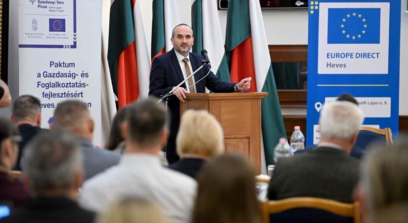 Új pályázat indul a kisvállalkozásoknak, több, mint 1000 embert akarnak bevonni a munkaerőpiacra