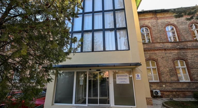 Több hétre leáll a Szent János Kórház lombikcentruma