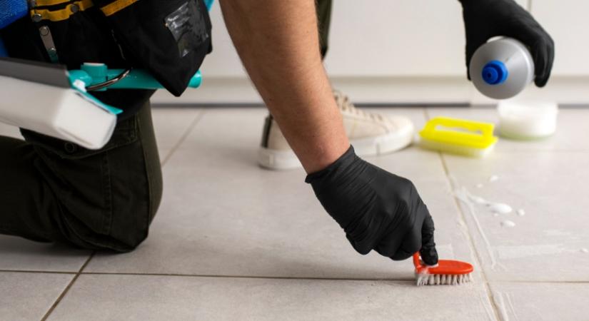 Így újíthatod meg a csempék között a fugát 5 lépésben