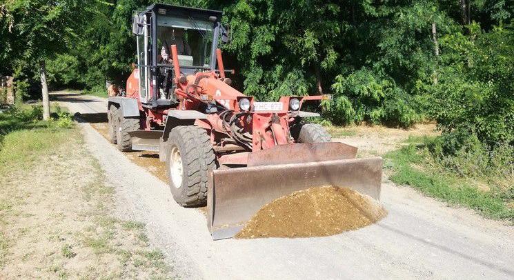 Földutakat tesznek járhatóbbá Debrecenben