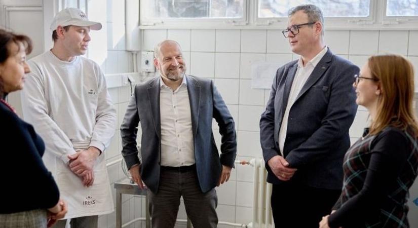 Megújult a Veres Péter technikum pékműhelye városi támogatásból