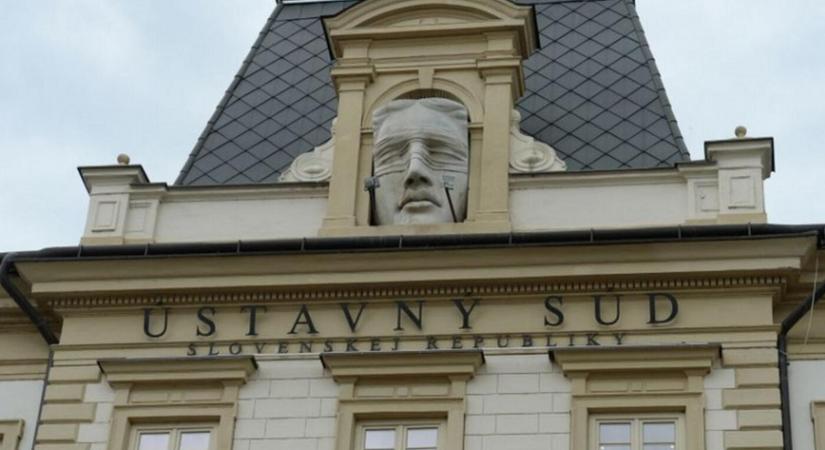 Döntött az alkotmánybíróság. A Beneš-dekrétumok megkérdőjelezését még vizsgálja, a bűnbánó tanúk vallomásai egyelőre felhasználhatók