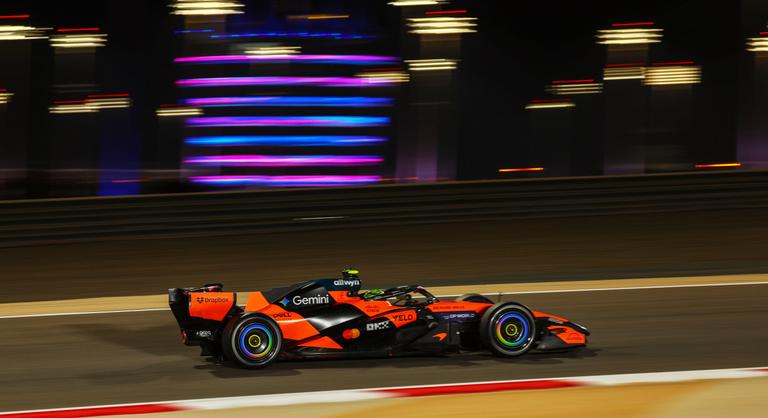 Címvédőhöz méltóan kezdett Lando Norris, a brit pilótáé az első tesztnap Bahreinben