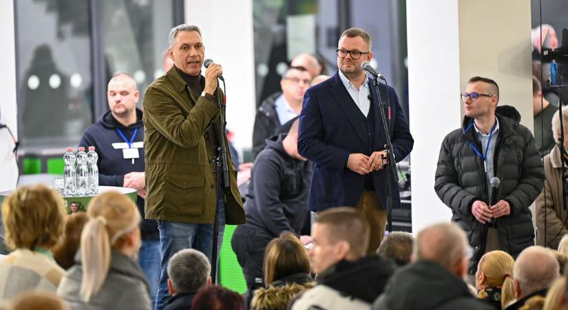 Lázárinfó a győri Vásárcsarnokban