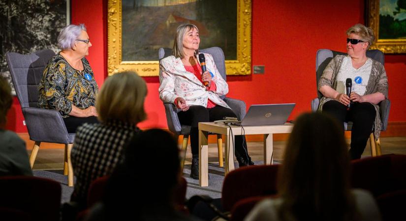 Akadálymentes kultúra: érzékenyítő tréninget tartottak a Pro Kultúra munkatársainak - fotók