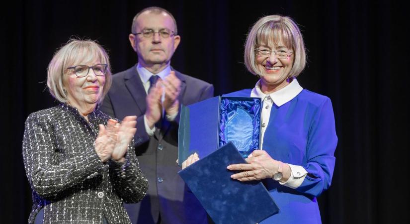 Hetvenéves a Lóczy, különleges gálával ünnepeltek a fürediek ( képek)