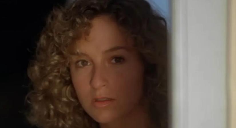 Ezt látnod kell: A Dirty Dancing sztárja hihetetlen idomokat villantott