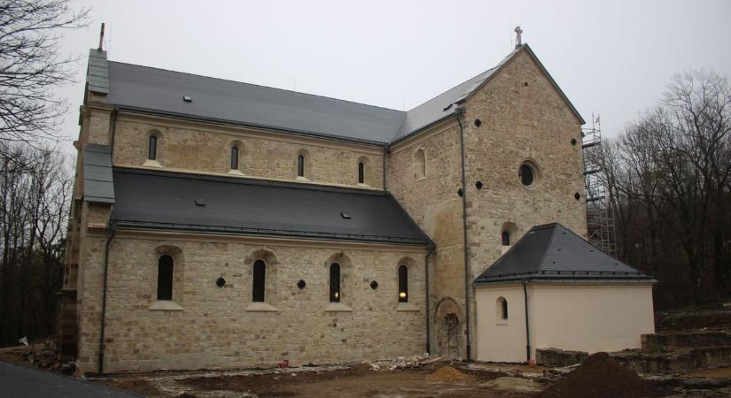 Ekkor lesz az első mise a bélapátfalvi apátsági templomban