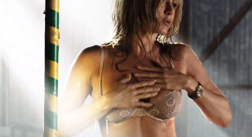 Közel 60 éves lett Jennifer Aniston! Mutatjuk a kortalan bombázó legszexibb vetkőzéseit – Fotók