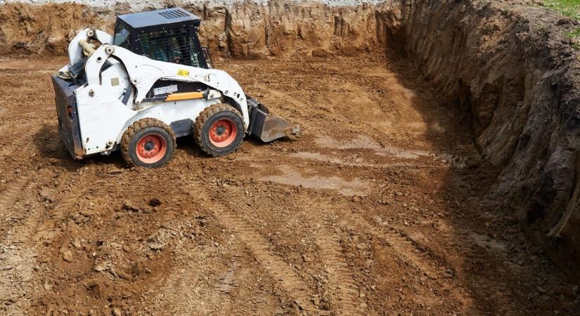 Váratlanul több tonna súly zuhant a két munkásra, amit nem éltek túl