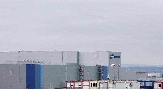 GÖDI MÉRGEZÉSEK – Kormányalkuk az akkugyár körül