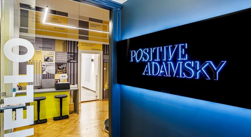 Holdinggá alakult a Positive Adamsky