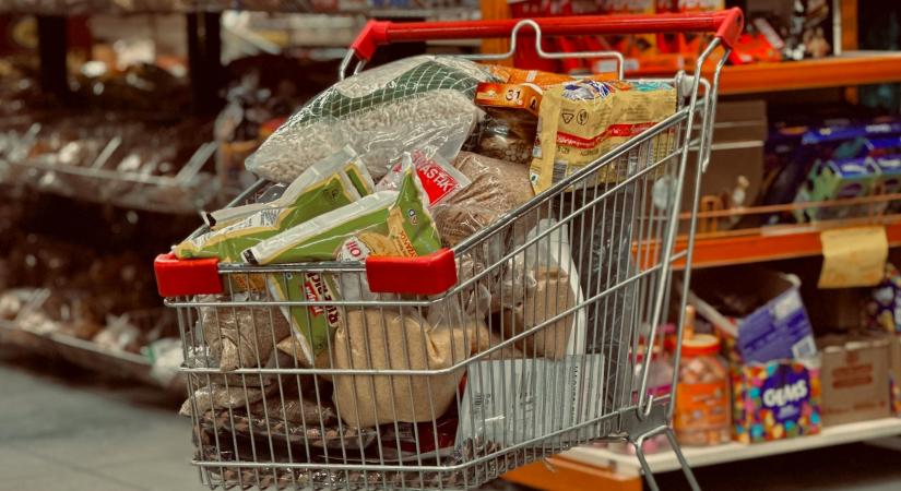 Egyre több országban kerül feketelistára ez a hús, nálunk még tele vannak vele a boltok