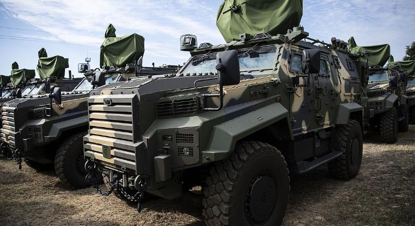 Ömlenek a milliárdok a védelmi iparba – most dől el, kimaradunk vagy kaszálunk