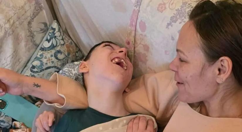 "Minden nap küzdelem" - a 13 éves Levi halálos epilepsziája miatt folyamatos felügyeletre szorul