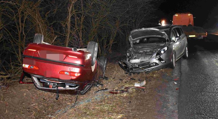 Autómentőre váró embereket ütött el egy sofőr, egyikük lába lebénult