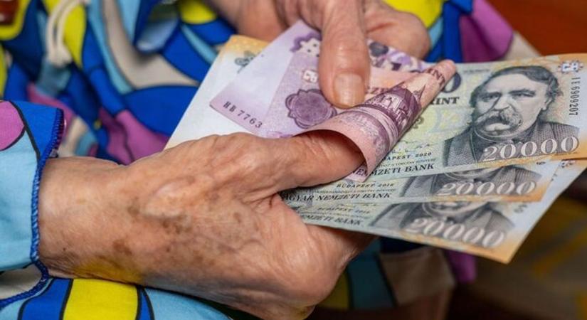 Érkeznek a februári, plusz az extra nyugdíjak
