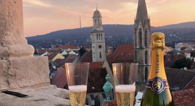 Szerelem és Hűség - Valentin napi fogadalomtétel a város felett